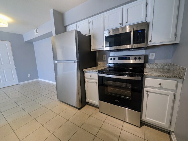 4050 Dancing Cloud Ct Unit 303