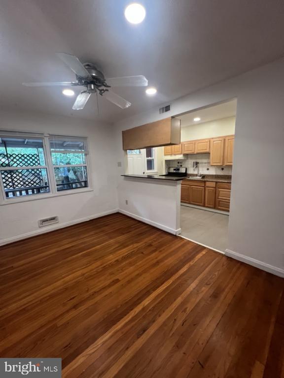 Photo - 927 Southridge Rd