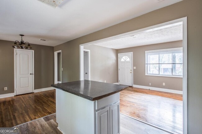 Photo - 2833 Cardo Dr NW