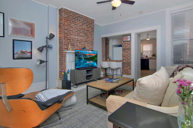 Building Photo - 452 42nd St Rental