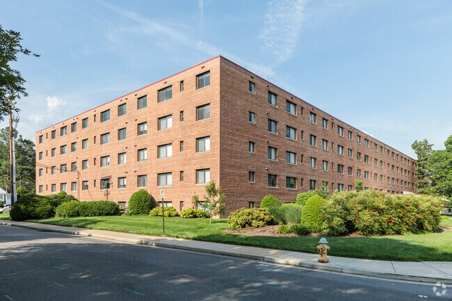 Photo - Wentworth Place Condominiums