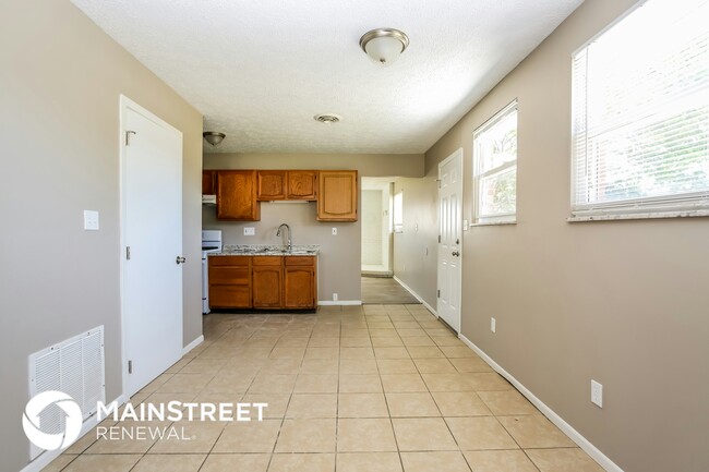 Photo - 1305 Coburg Rd