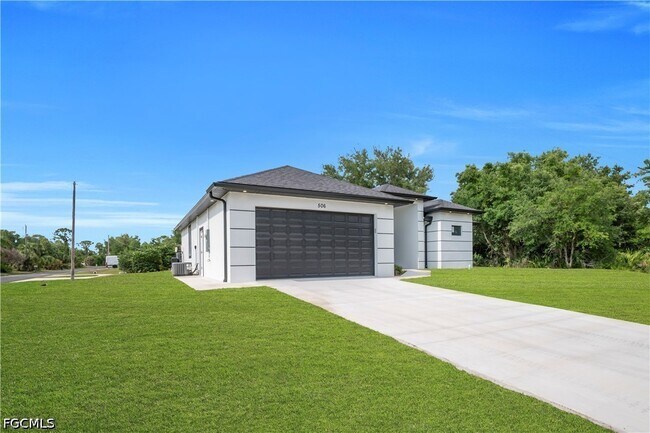 Photo - 506 W 5th St