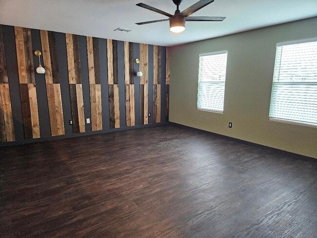 Photo - 17721 Somerville Ct