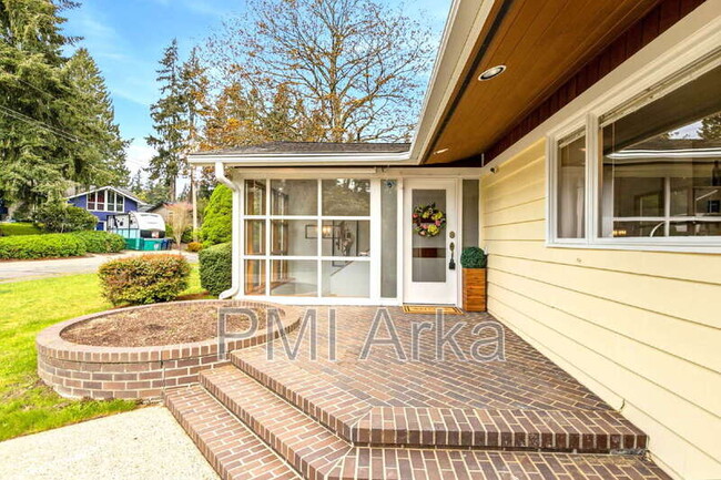 Photo - 7020 137th Ave NE