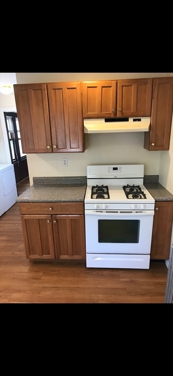 Building Photo - 66 Brock St Unit 3 Rental