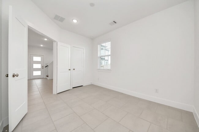 Photo - 1420 Shaded Rock Dr