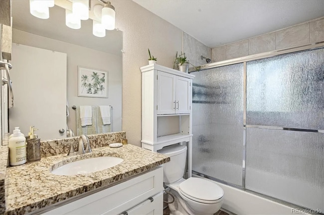 Photo - 1320 Quari St