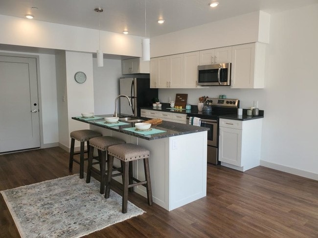 A2 South Kitchen Area