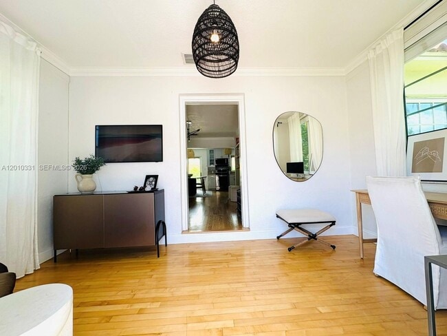 Photo - 11 Veragua Ave