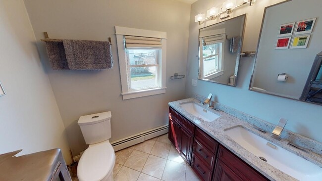 Photo - State St Unit B