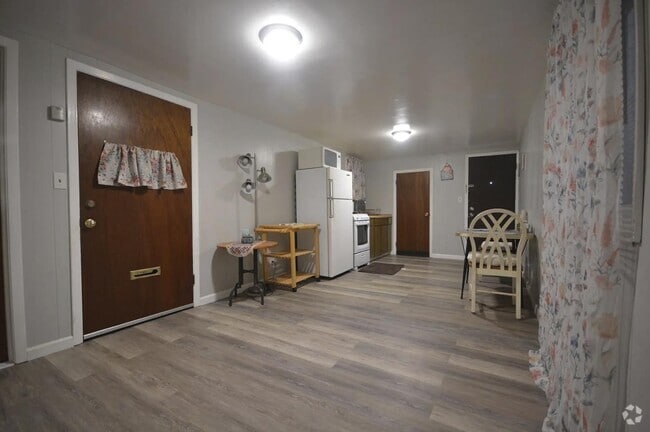 Building Photo - 551 Templeton Ave Rental
