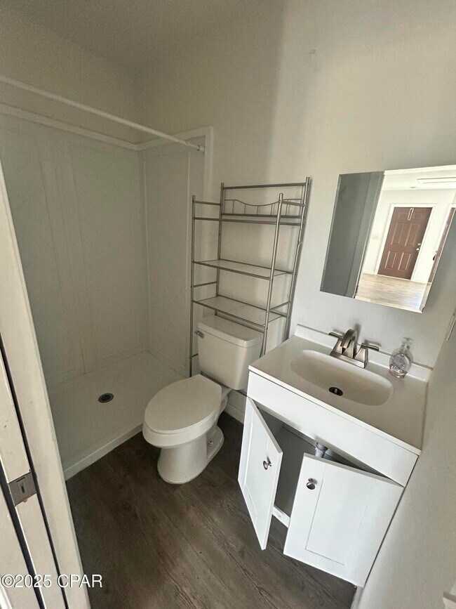 Photo - 143 Claire Ave Unidad 103