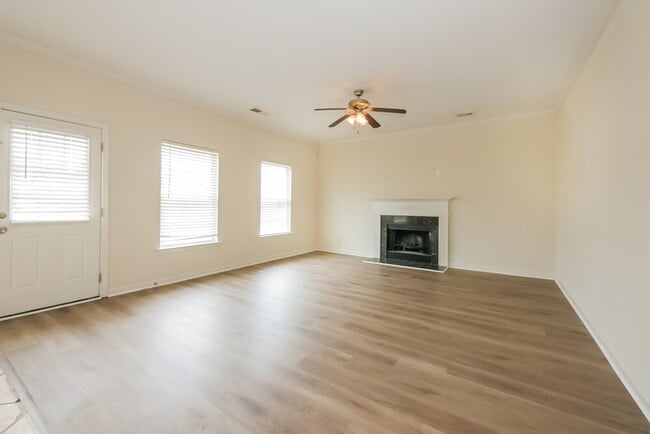 Photo - 1116 Corkscrew Way