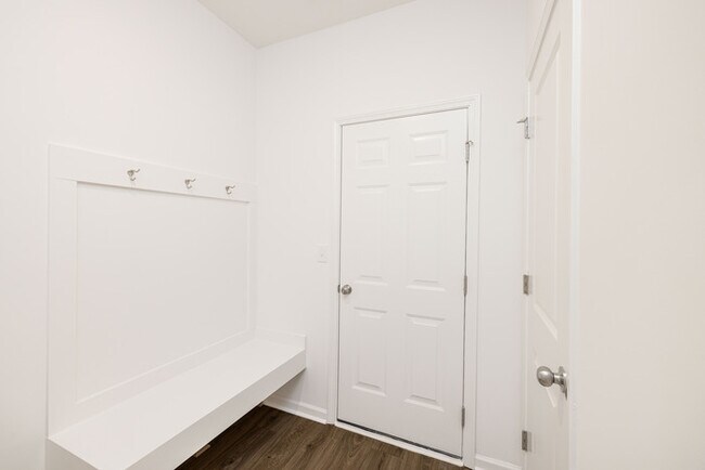 Photo - 3 br townhome Walking Distance to Downtown...