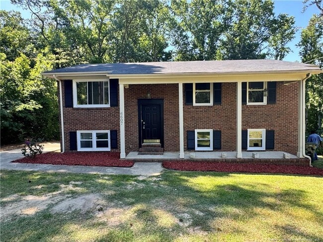 Building Photo - 6607 Sherrod Pl Rental