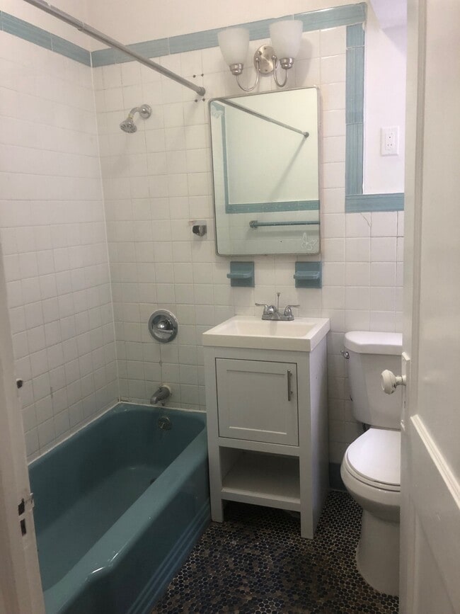 Photo - 48-50 63rd St