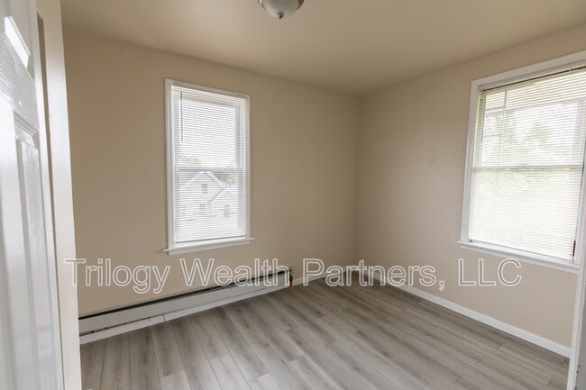 Photo - 154 Taylor St