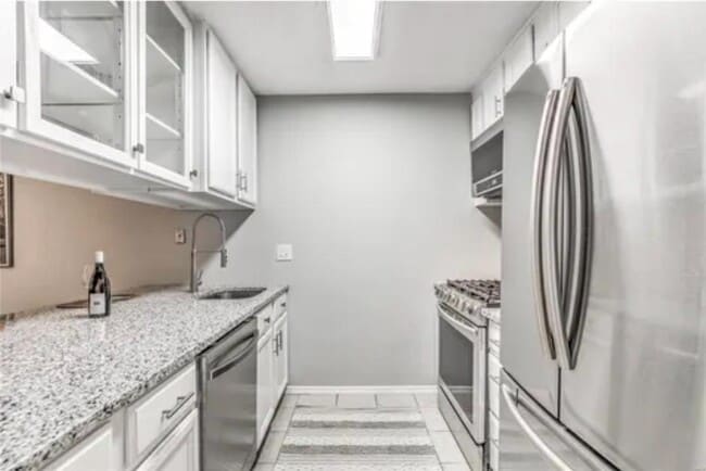 Photo - 252 Glandore Dr