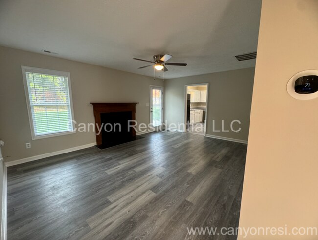 229 Lakeside Rd