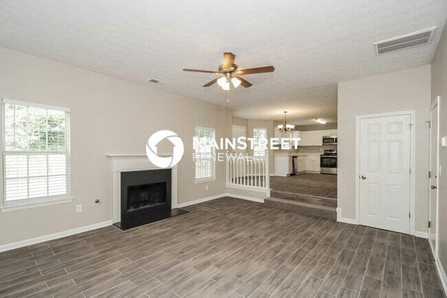Photo - 4 Bedroom Pet-Friendly Home in Union City,...