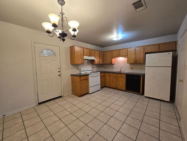 Photo - HUD / SECTION 8 ACCEPTED & READY FOR MOVE IN! Unit 3003 Cantabrian Drive - B