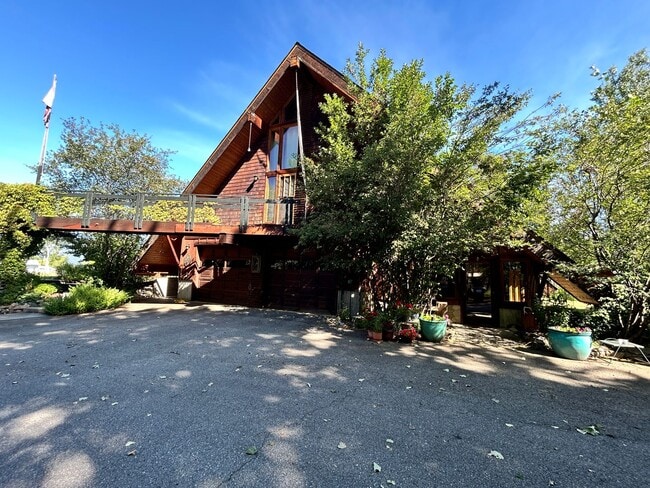 Building Photo - Gorgeous A frame loft home in the country