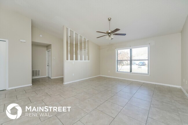 Photo - 604 Basingstoke Ct