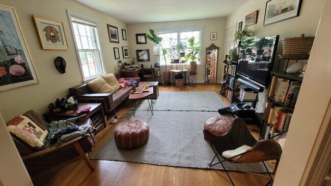 Photo - 3131 W Grace St Unit 1