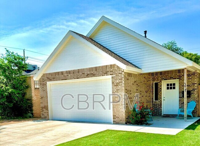 Photo - 3003 28th St