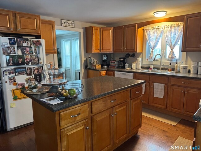 Photo - 91 Williams Ave