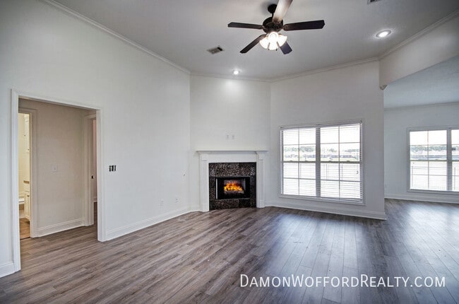 Photo - 142 Lakeway Drive