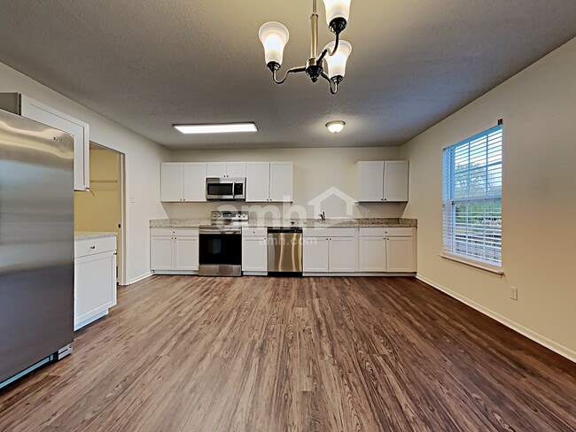 Photo - 3122 Earlswood Ln