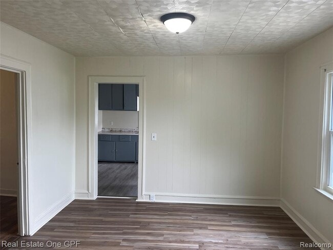 Photo - 8242 Maxwell Ave