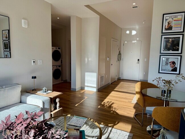 Photo - 1170 Tremont St Unidad 12