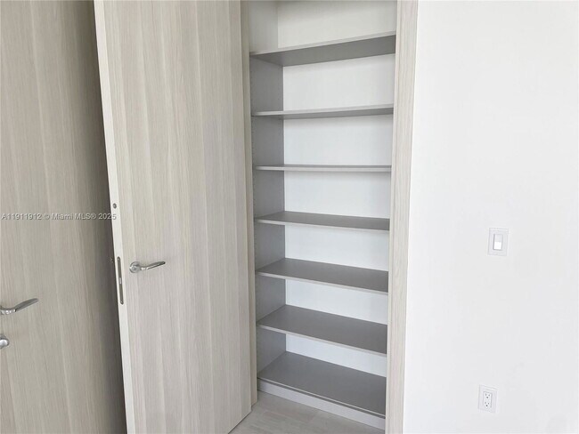 Photo - 1000 Brickell Plaza Unit PH5405