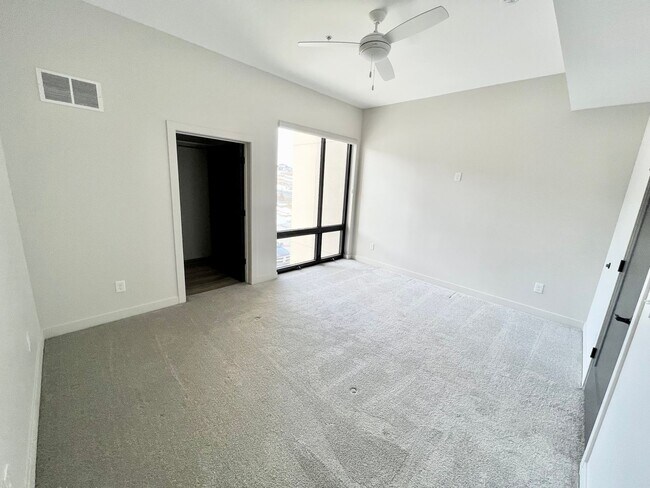 Photo - Stunning Condo on West Side of Manhattan!