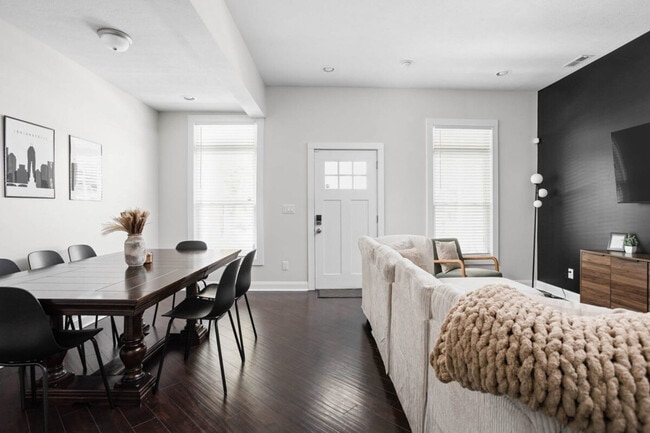 Photo - 341 Parkway Ave Unidad ID1303777P