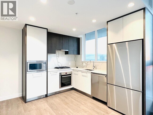 567 Clarke Rd Unit 1702