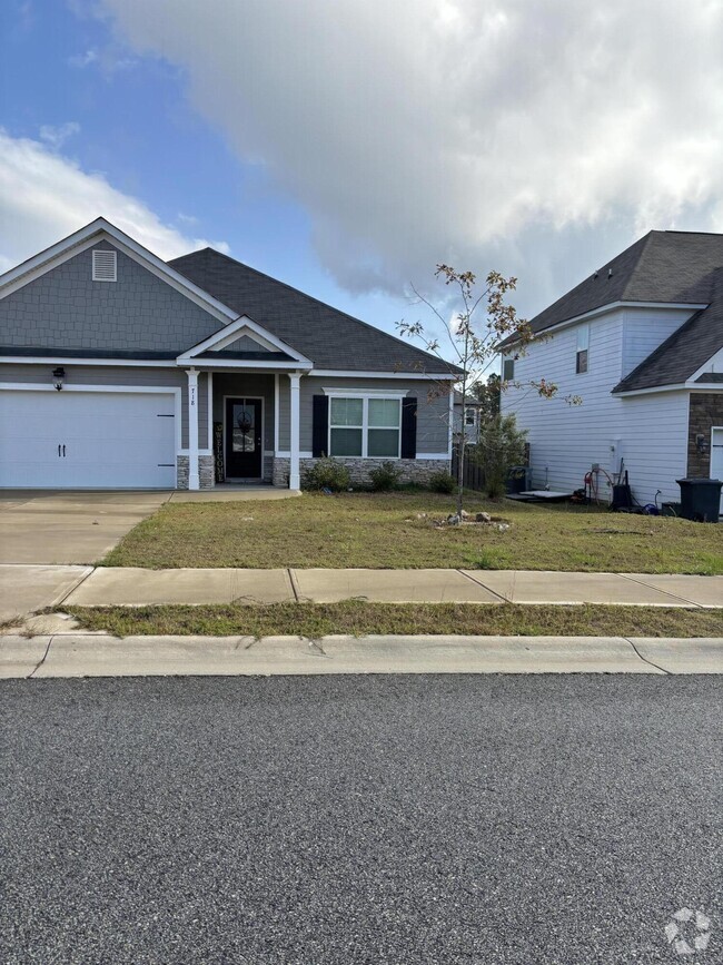 Building Photo - 718 Navan Ln Rental