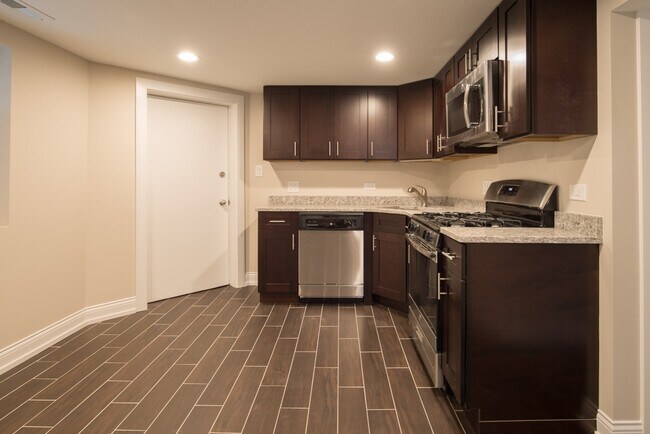 Photo - 2758 N Richmond St Unit 6H