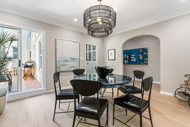 Photo - 228 Mallorca Way