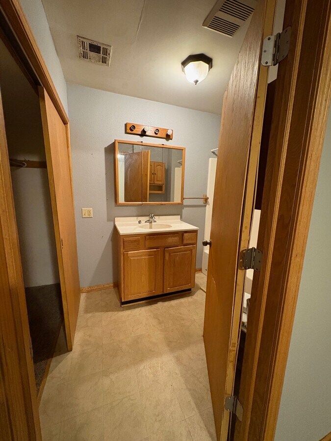 Photo - 218 W Central Ave