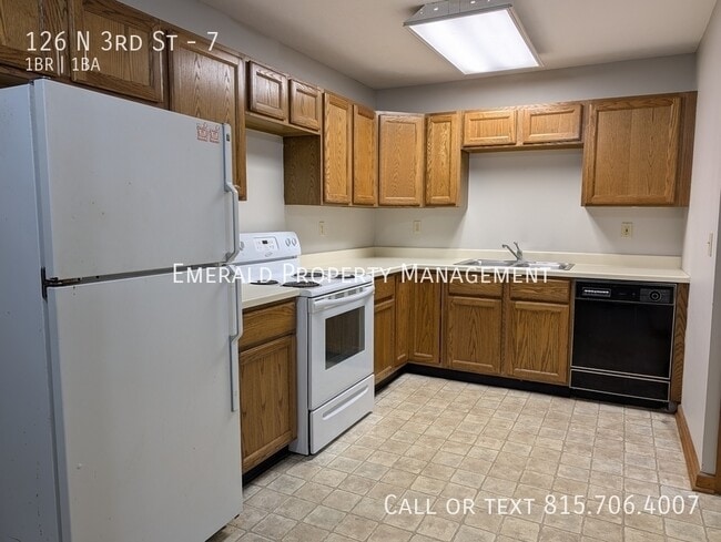 Photo - 126 N 3rd St Unidad 7