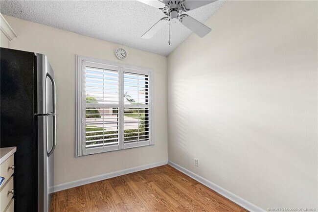 Photo - 7711 SE Sugar Sand Cir