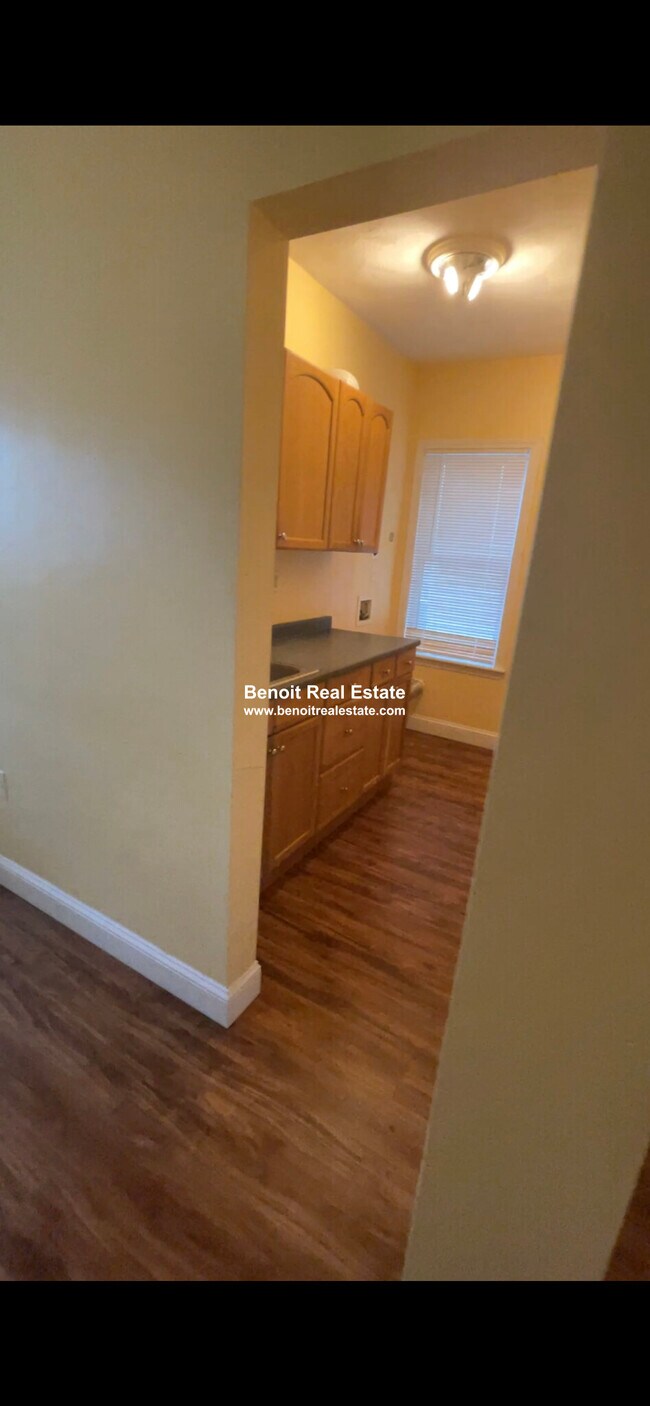 Photo - 225 Holland St