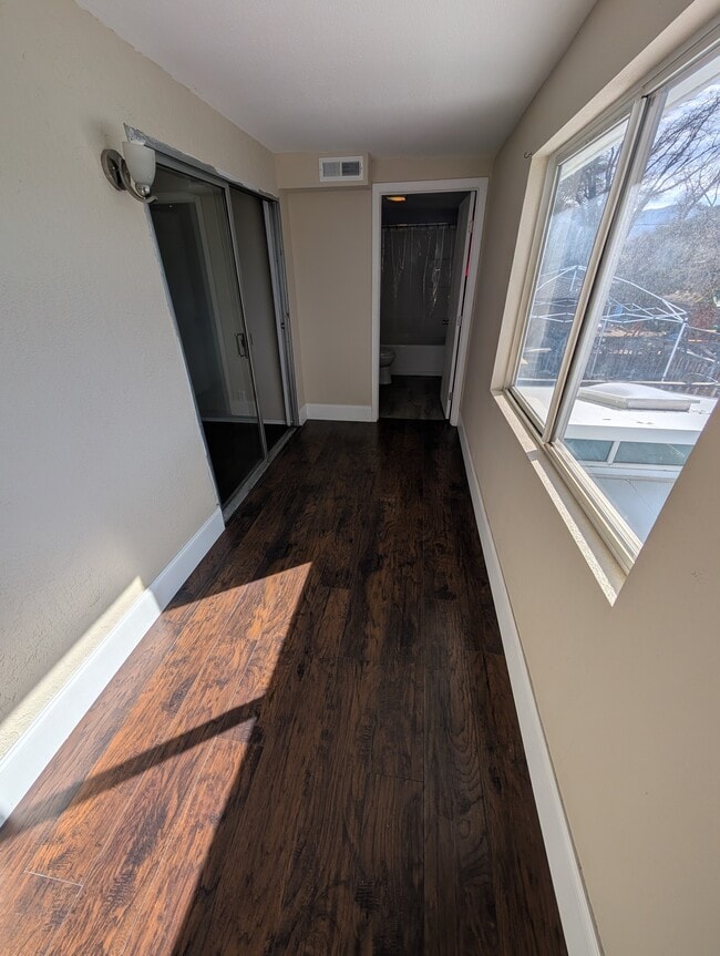 Photo - 8912 Bellehaven Ave NE