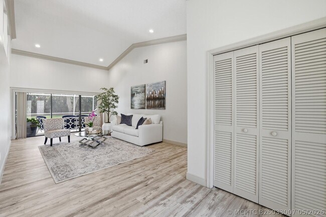 15600 Rolling Meadows Cir