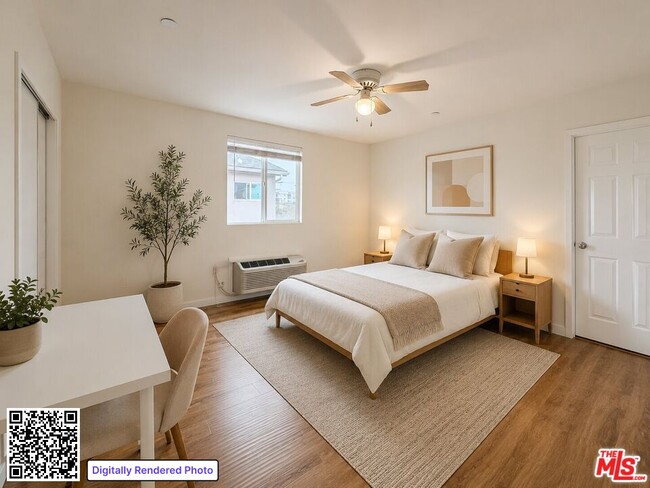 Building Photo - 1254 W 37th Dr Unit 1252 1/2
