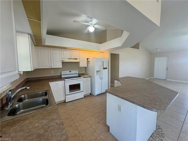 Photo - 4411 SW 9th Ave